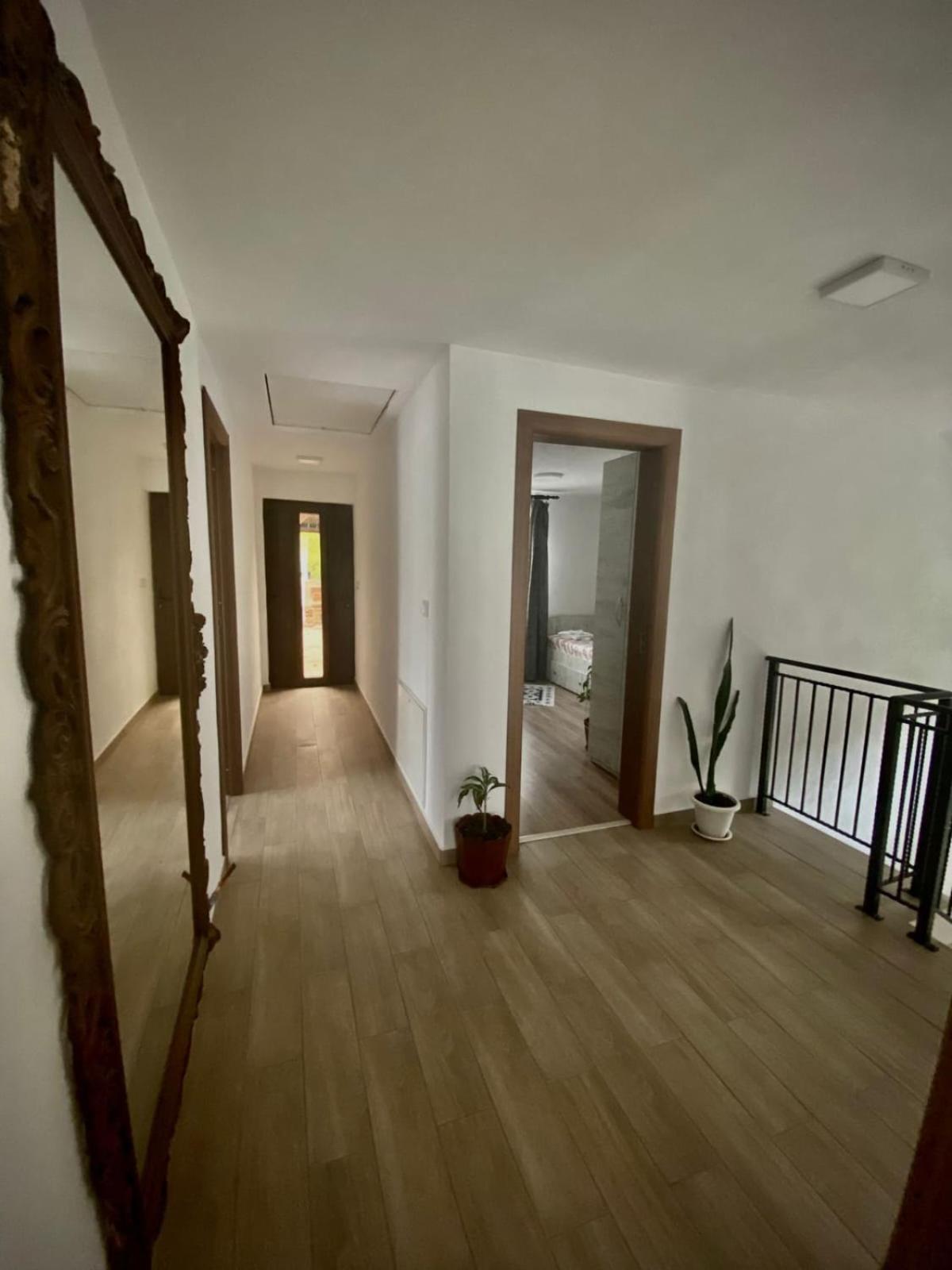 Casa Alex Hotell Curtea de Argeş Eksteriør bilde