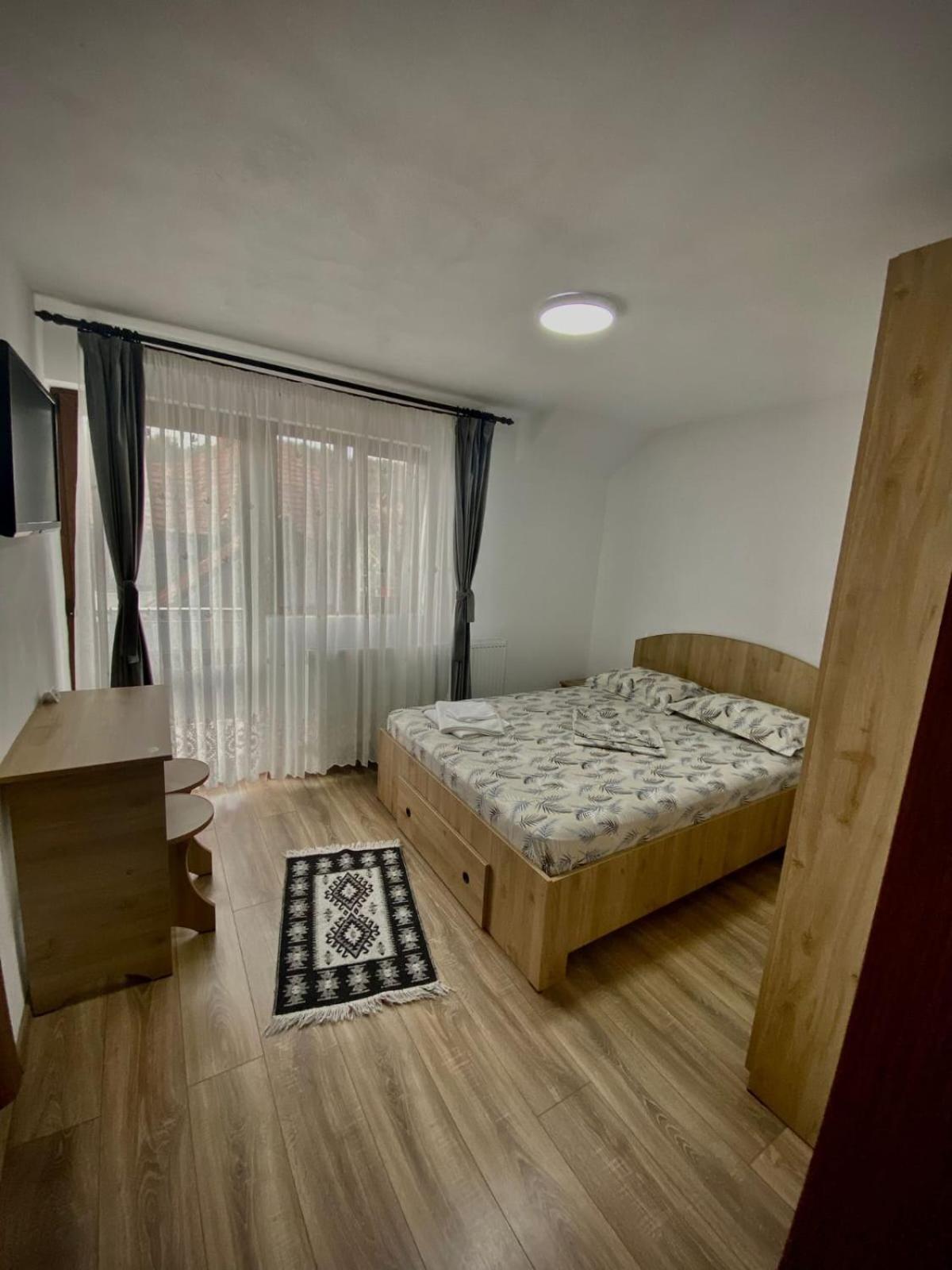 Casa Alex Hotell Curtea de Argeş Eksteriør bilde