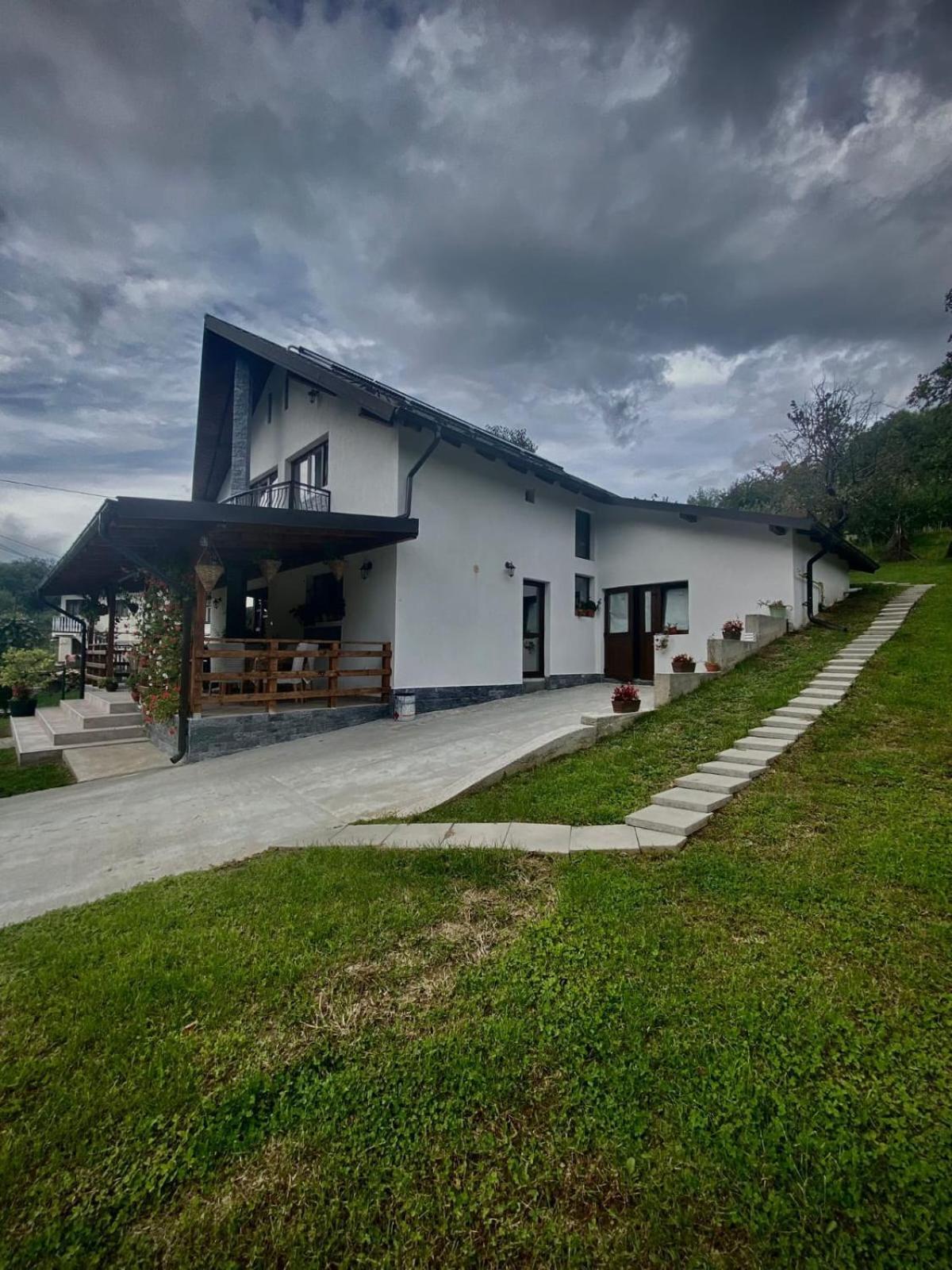 Casa Alex Hotell Curtea de Argeş Eksteriør bilde