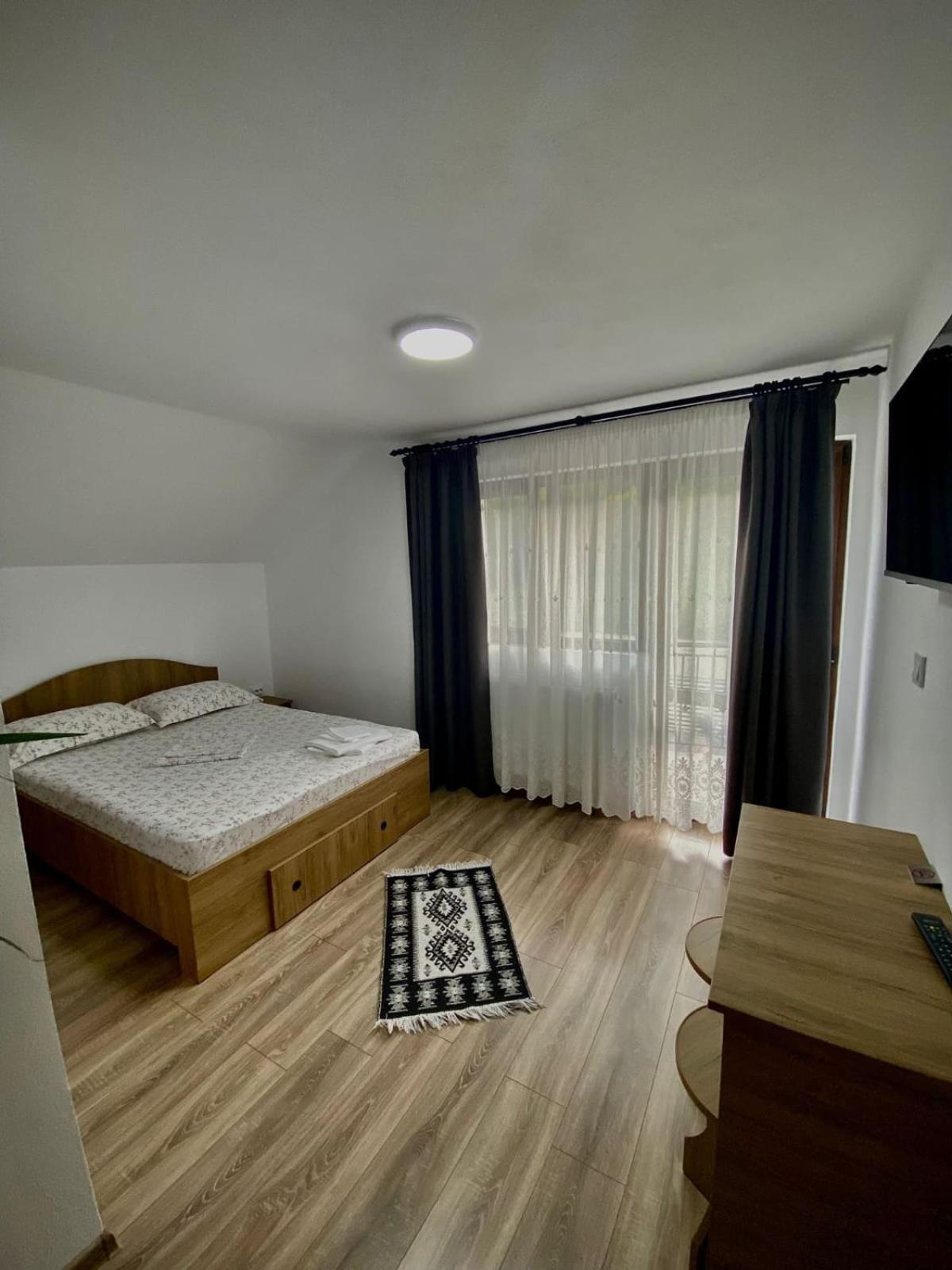 Casa Alex Hotell Curtea de Argeş Eksteriør bilde